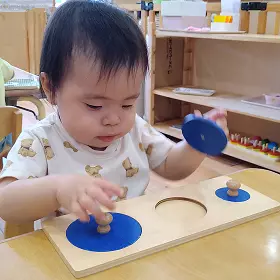 1歳はめ込みパズル